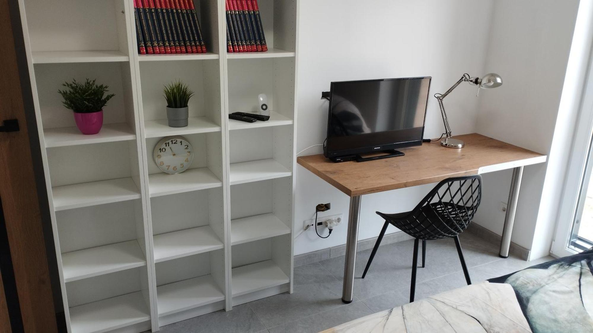 Platinum Apartment *